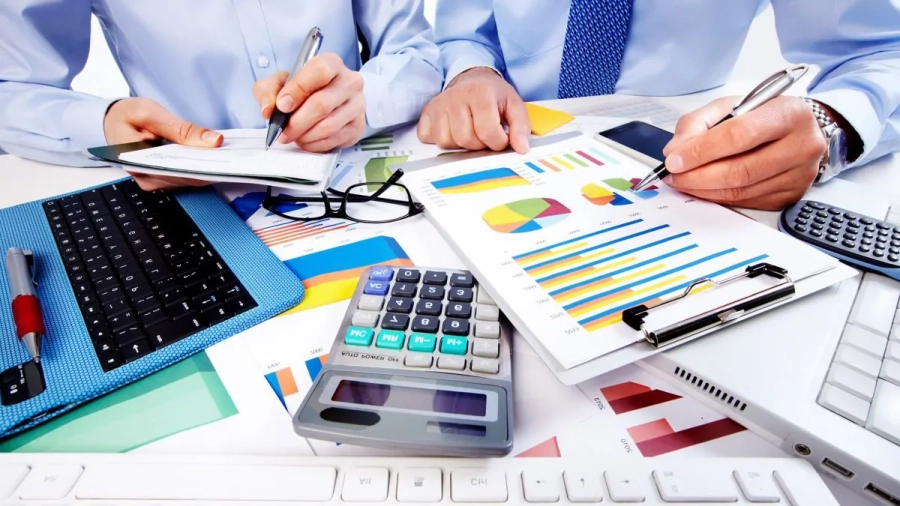 men_accounting-e1708064433811